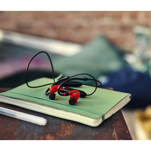 Sennheiser IE 100 PRO WIRELESS In-Ear Monitors lifestyle 3