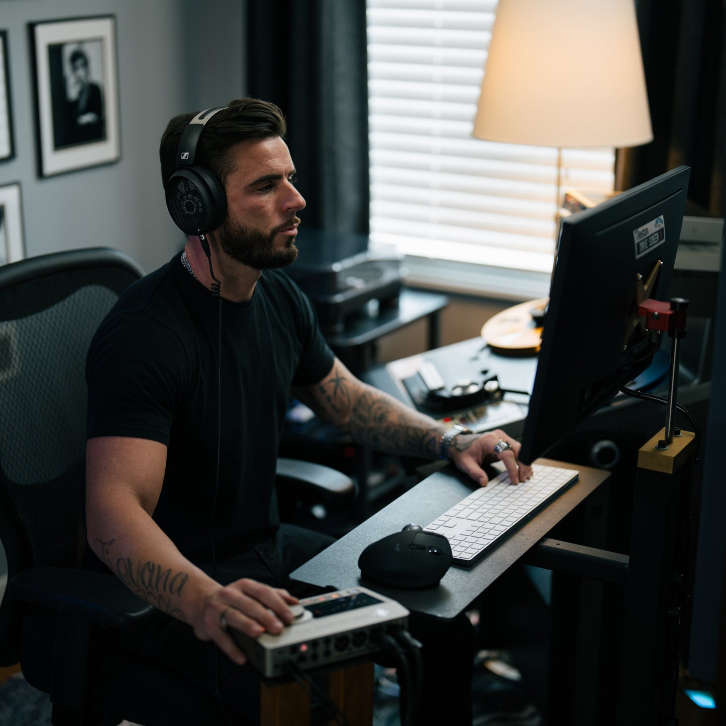 Sennheiser HD 490 PRO Professional Reference Studio Headphones lifestyle 2