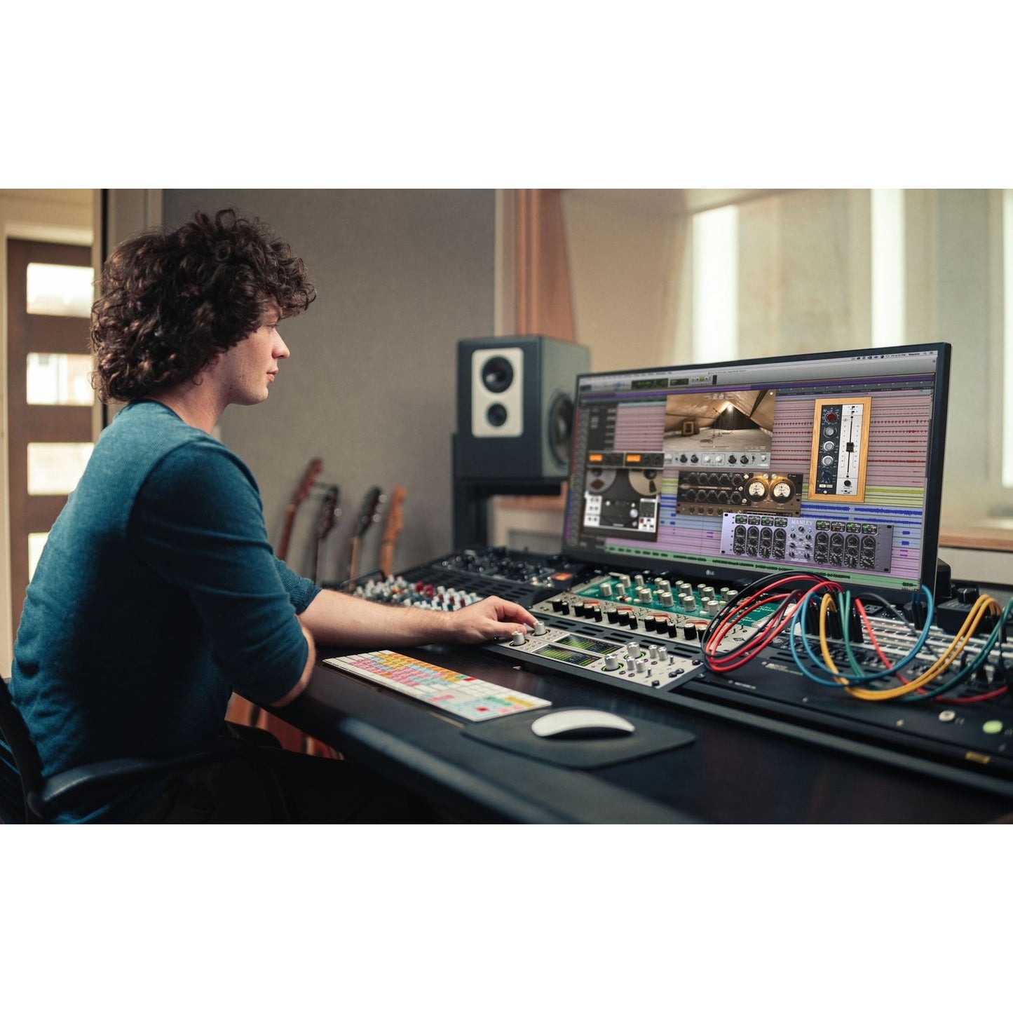 Universal Audio Apollo x8 18x24 Thunderbolt Interface | UAD Analog Classics