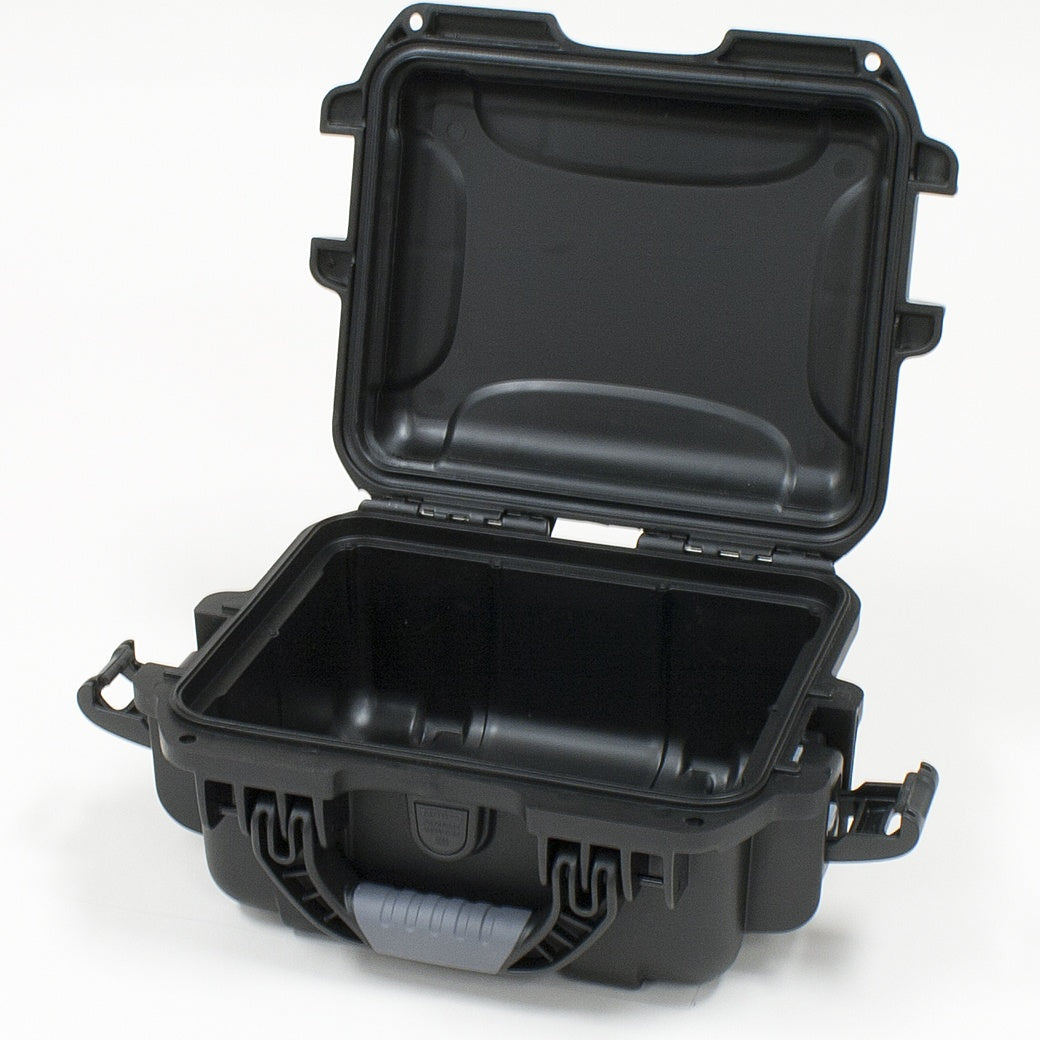 Gator GU-0907-05-WPNF Waterproof Case With No Foam | 9.4″ x 7.4″ x 5.5″