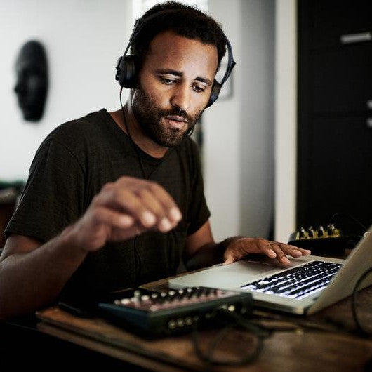 Sennheiser HD 25 LIGHT lifestyle