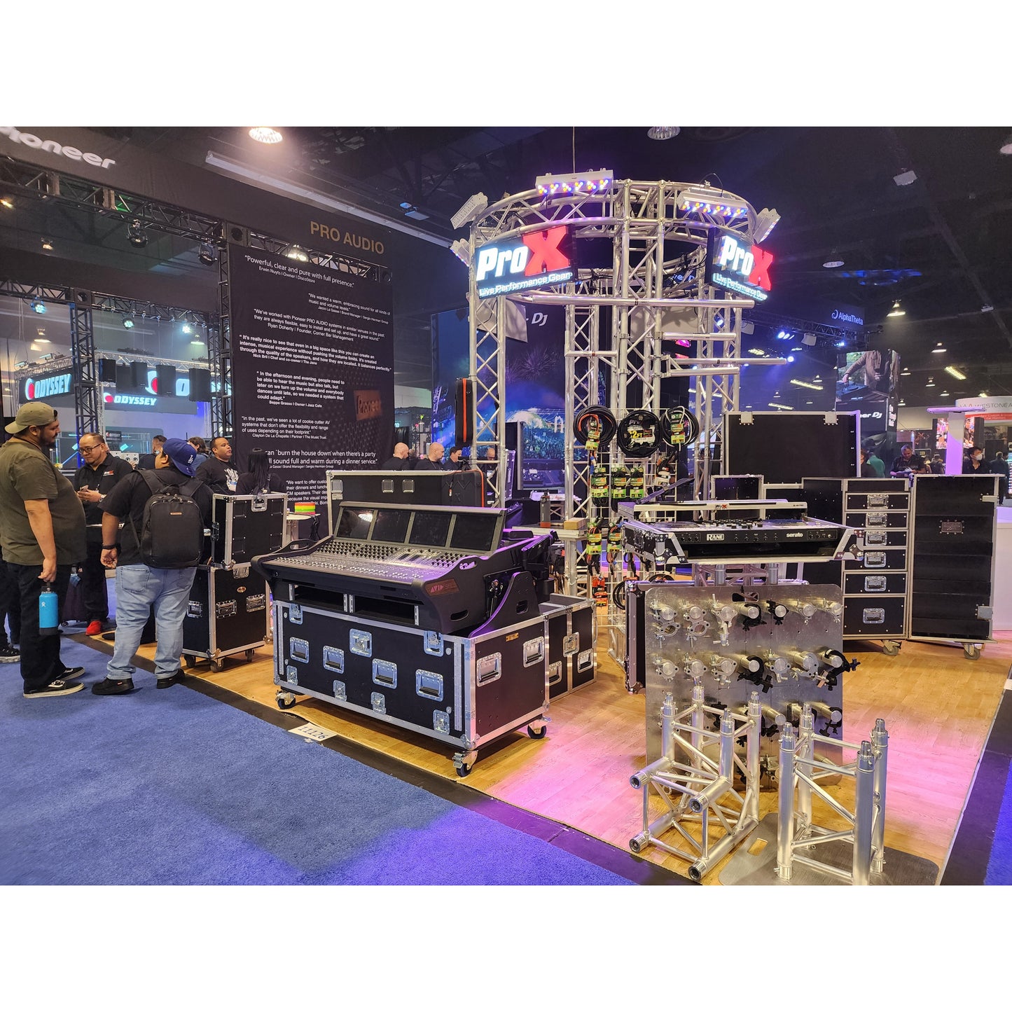 77619_ProX-Flip-Ready-Hydraulic-Console-Case-For-Digital-Audio-Consoles-_-Avid-Venue-S6L-32D-_-2x2U-_-Detachable_ALT03sqr