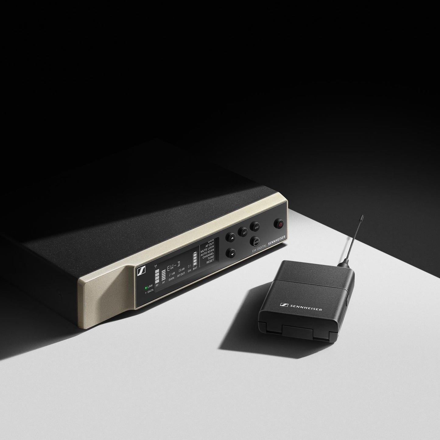 Sennheiser EW-D ME3 SET Digital Wireless Headmic System lifestyle