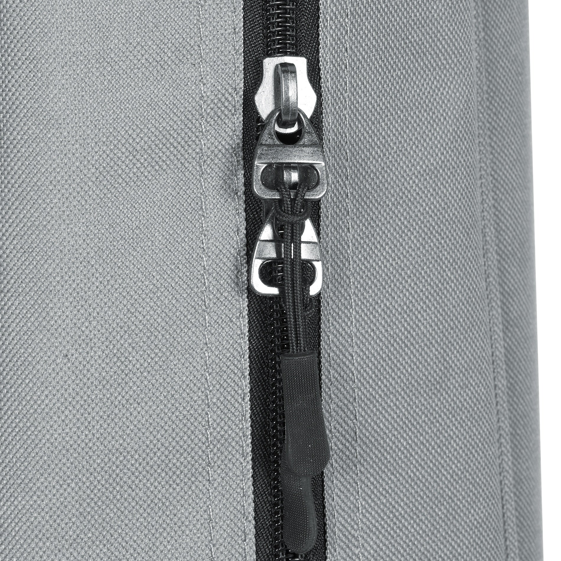 102822_Gator-GCB-BASS-Closet-Hanging-Bag-For-Bass-Guitars_ALT09sqr