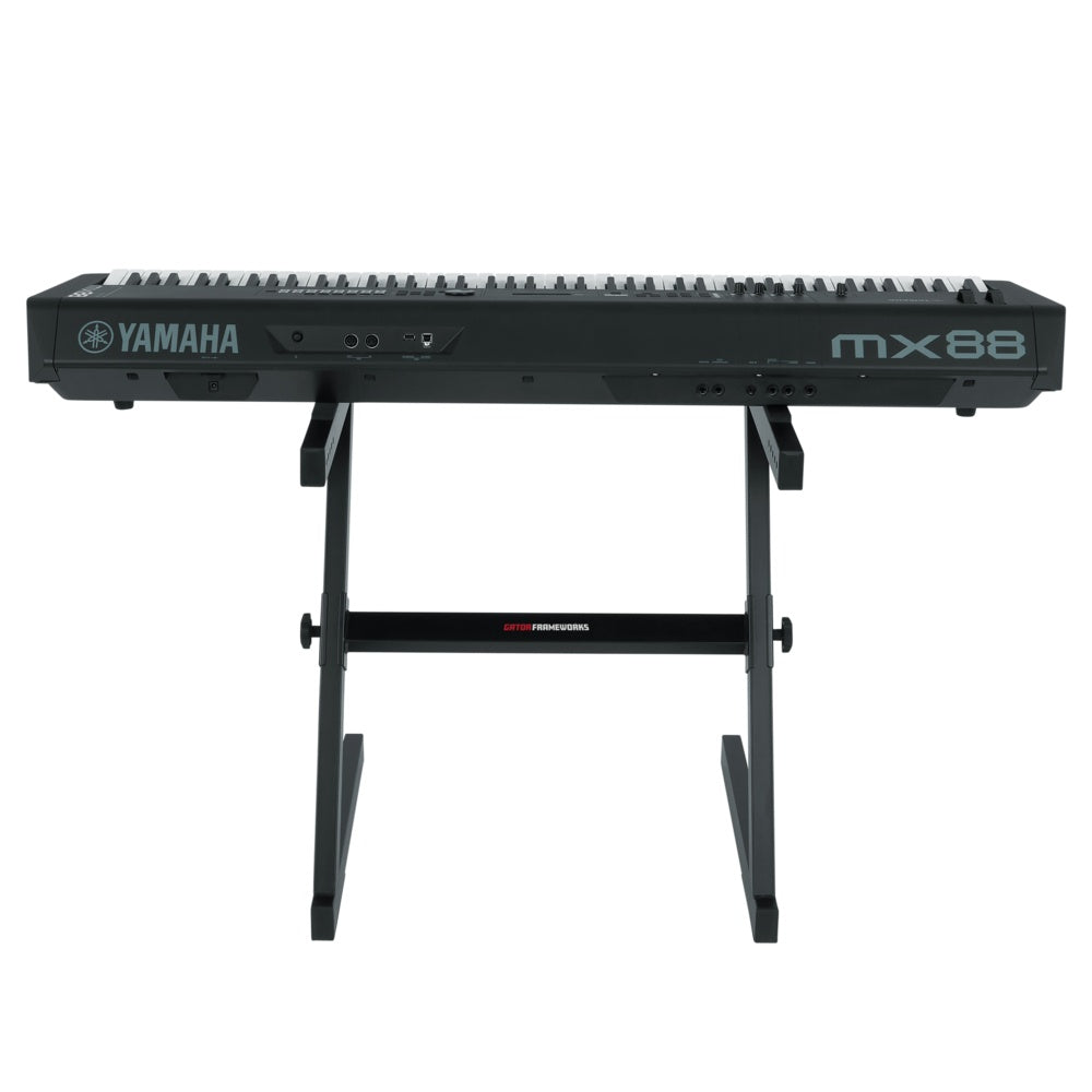 102845_Gator-GFWKEYZ0500-Z-Style-Keyboard-Stand-Seated-Playing_ALT09sqr