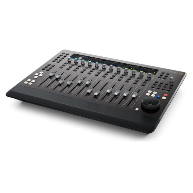 105982_Blackmagic-Design-Fairlight-Desktop-Console-Audio-Control-Surface_ALT01sqr
