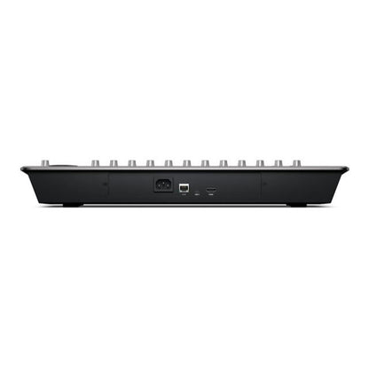 105982_Blackmagic-Design-Fairlight-Desktop-Console-Audio-Control-Surface_ALT03sqr