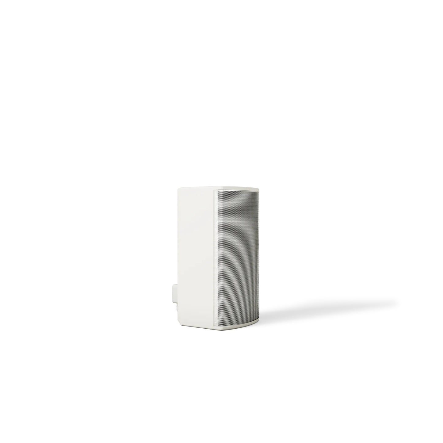 Bose ArenaMatch Utility AMU108 shown vertically on wall bracket, white enclosure side profile