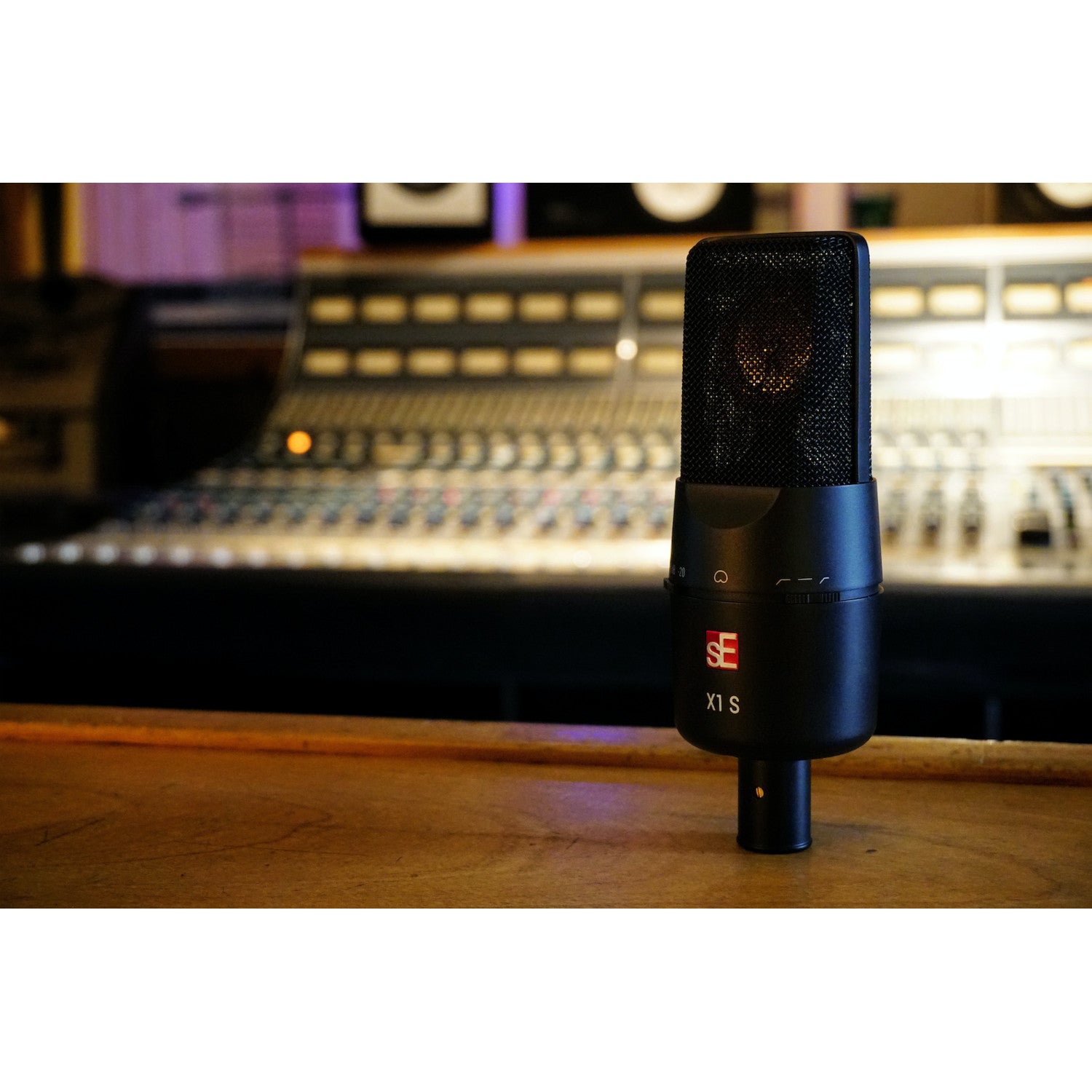sE Electronics X1 S Large Diaphragm Condenser Microphone lifestyle