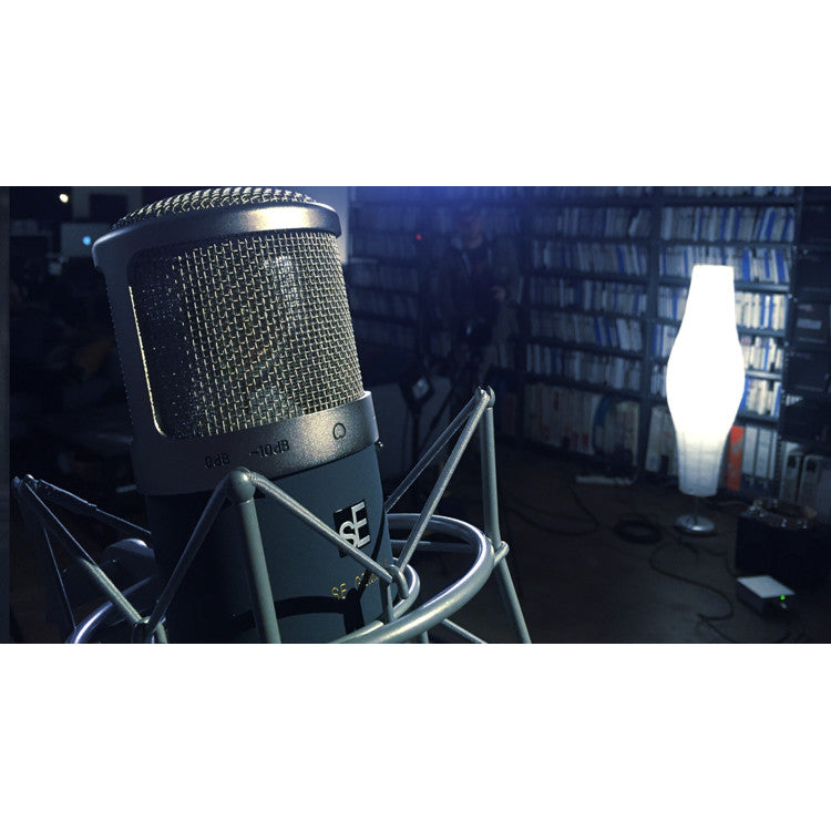 sE Electronics Gemini II Dual Valve Cardioid Condenser Microphone lifestyle