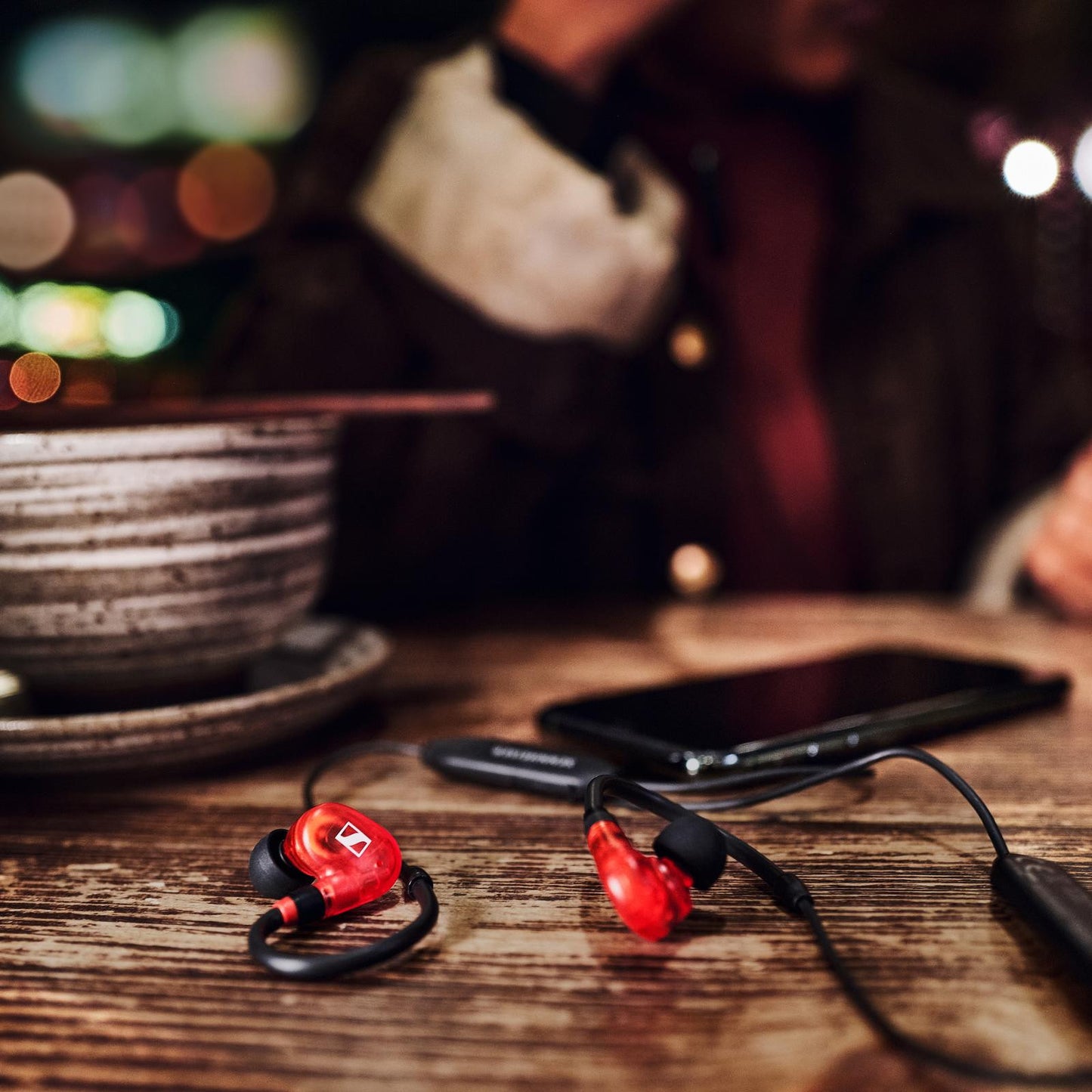 Sennheiser IE 100 PRO In-Ear Monitors lifestyle 1