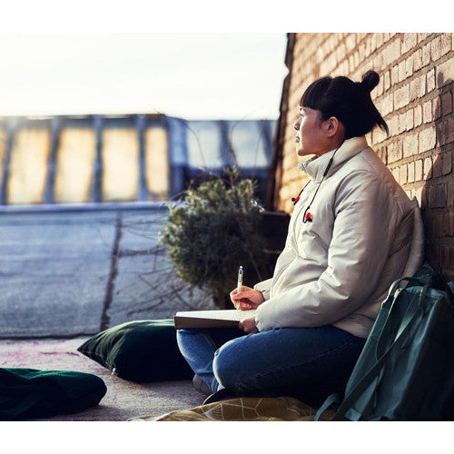 Sennheiser IE 100 PRO WIRELESS In-Ear Monitors lifestyle 1