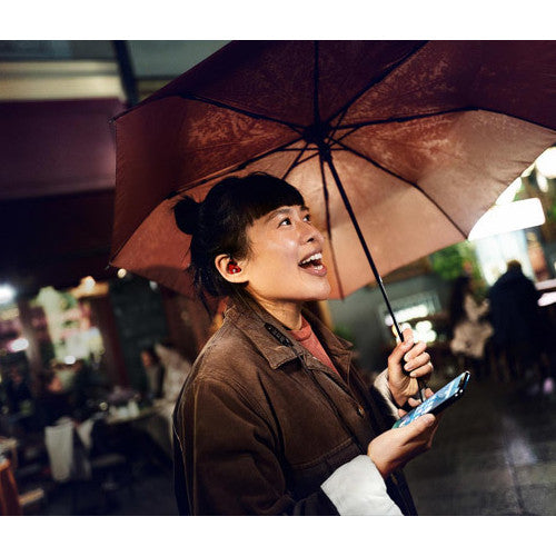 Sennheiser IE 100 PRO WIRELESS In-Ear Monitors lifestyle 2