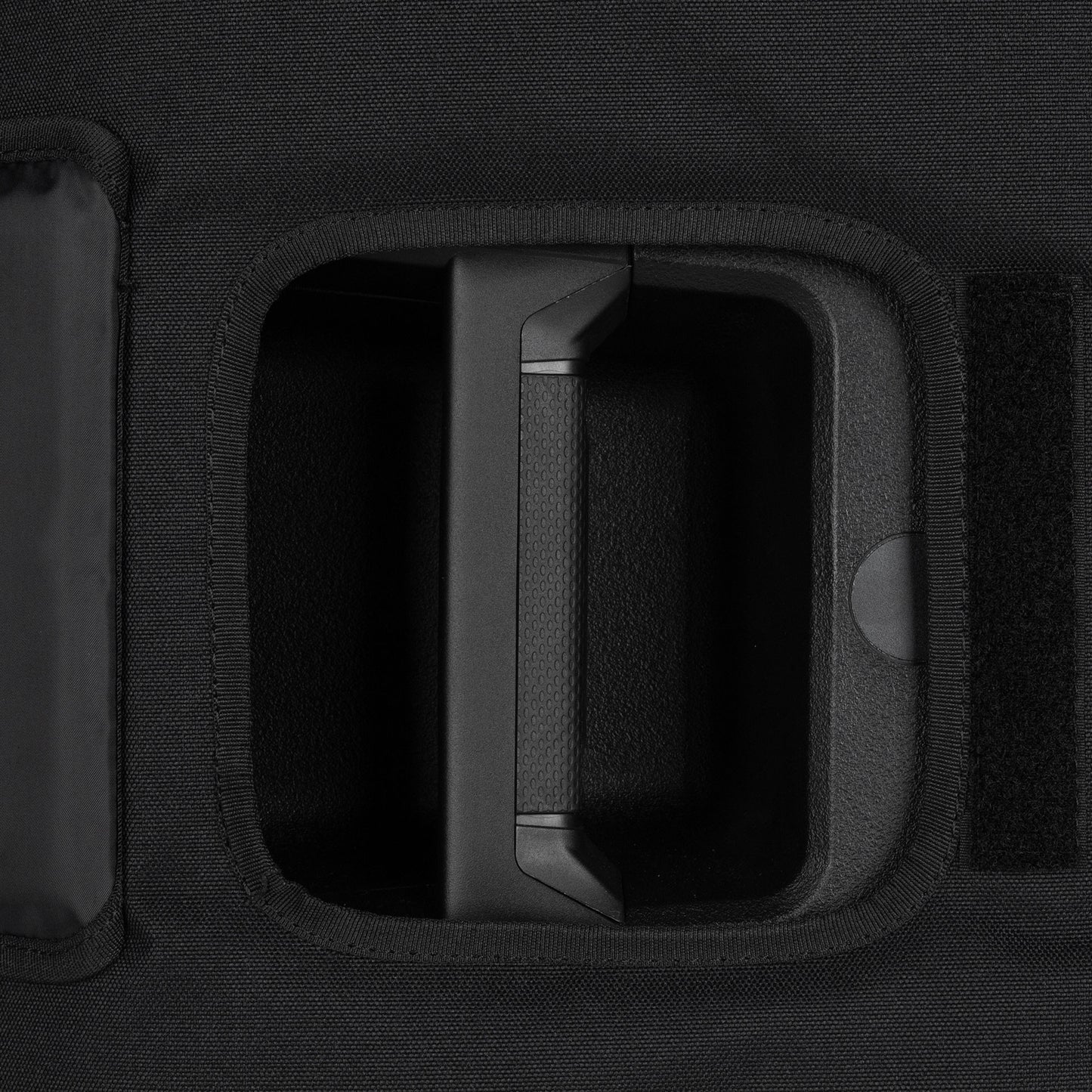 RCF CVR ART 915 Protective Speaker Cover handle detail