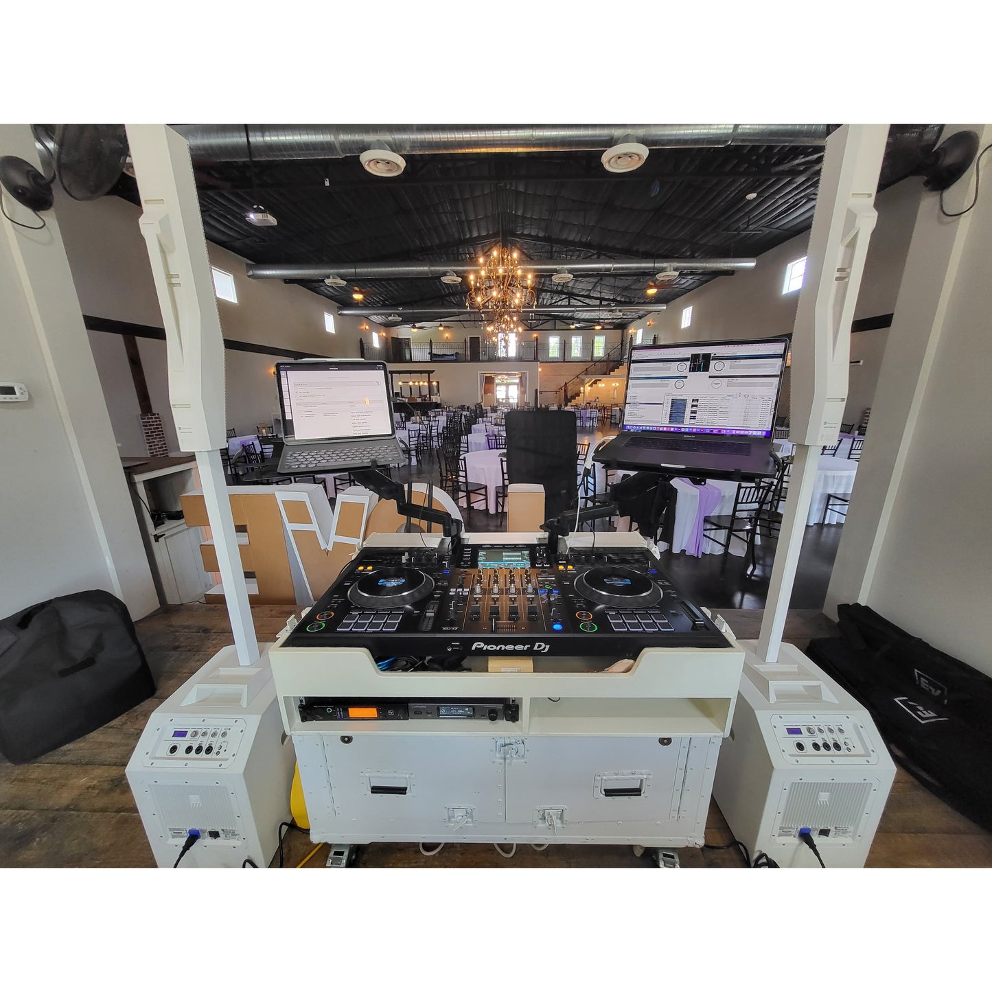ProX Flip-Ready Hydraulic Console Case For Digital Audio Consoles | Pioneer DDJ-REV7/XDJ-XZ/DDJ-1000/SZ2/SX3 | Fixed