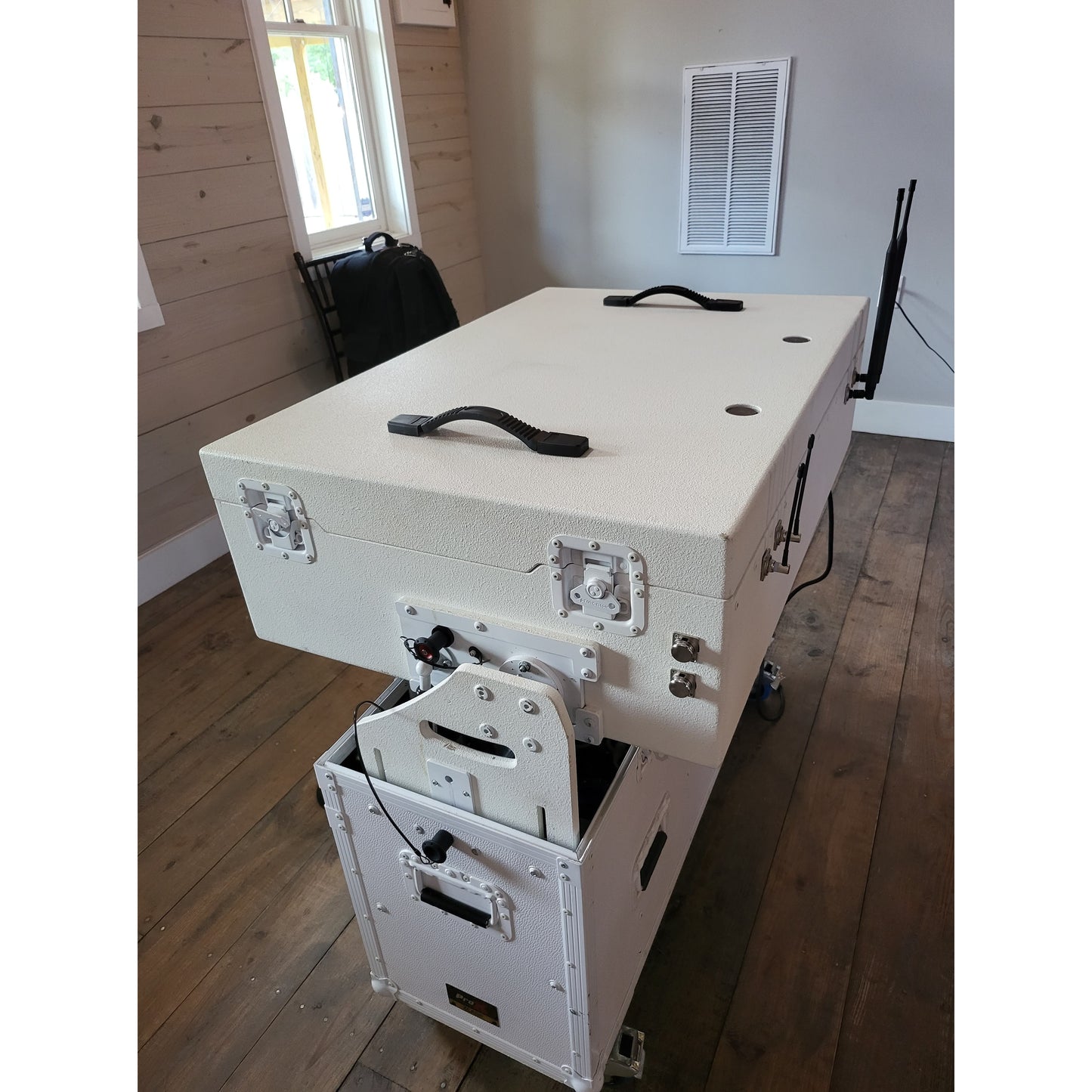 ProX Flip-Ready Hydraulic Console Case For Digital Audio Consoles | Pioneer DDJ-REV7/XDJ-XZ/DDJ-1000/SZ2/SX3 | Fixed