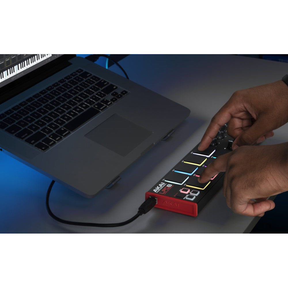 Akai LPD8 MKII Laptop Pad Controller lifestyle 1