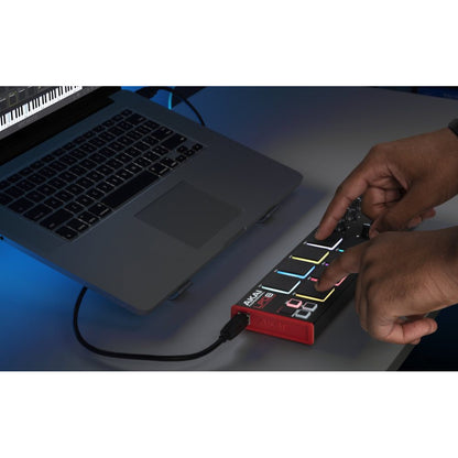 Akai LPD8 MKII Laptop Pad Controller lifestyle 1