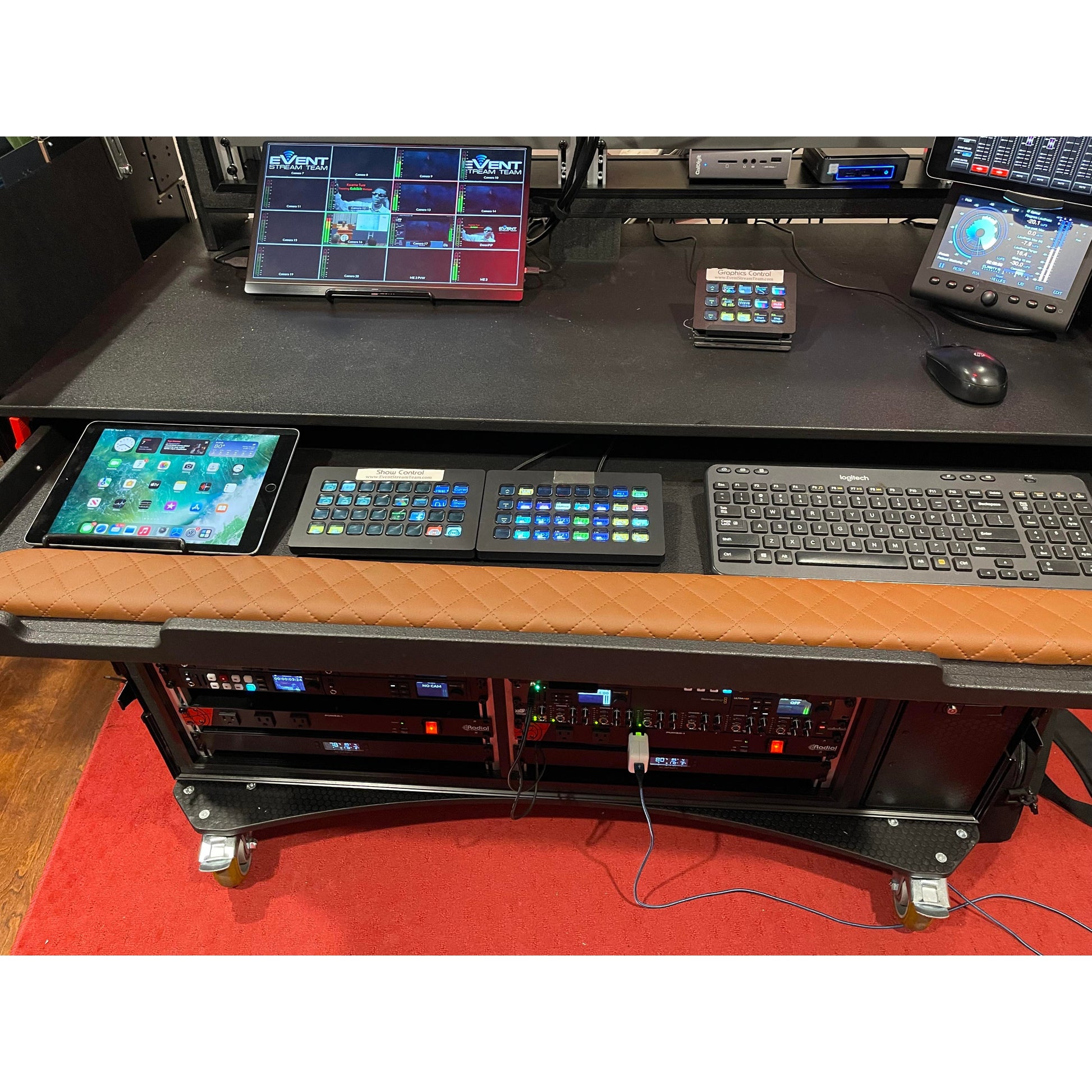 137388_ProX-Mobile-AV-Broadcasting-Workstation-Case-Portable-Rack-Desk-_-2x4U-Top-+-2x12U-Bottom-_-Silver_Black_ALT16sqr