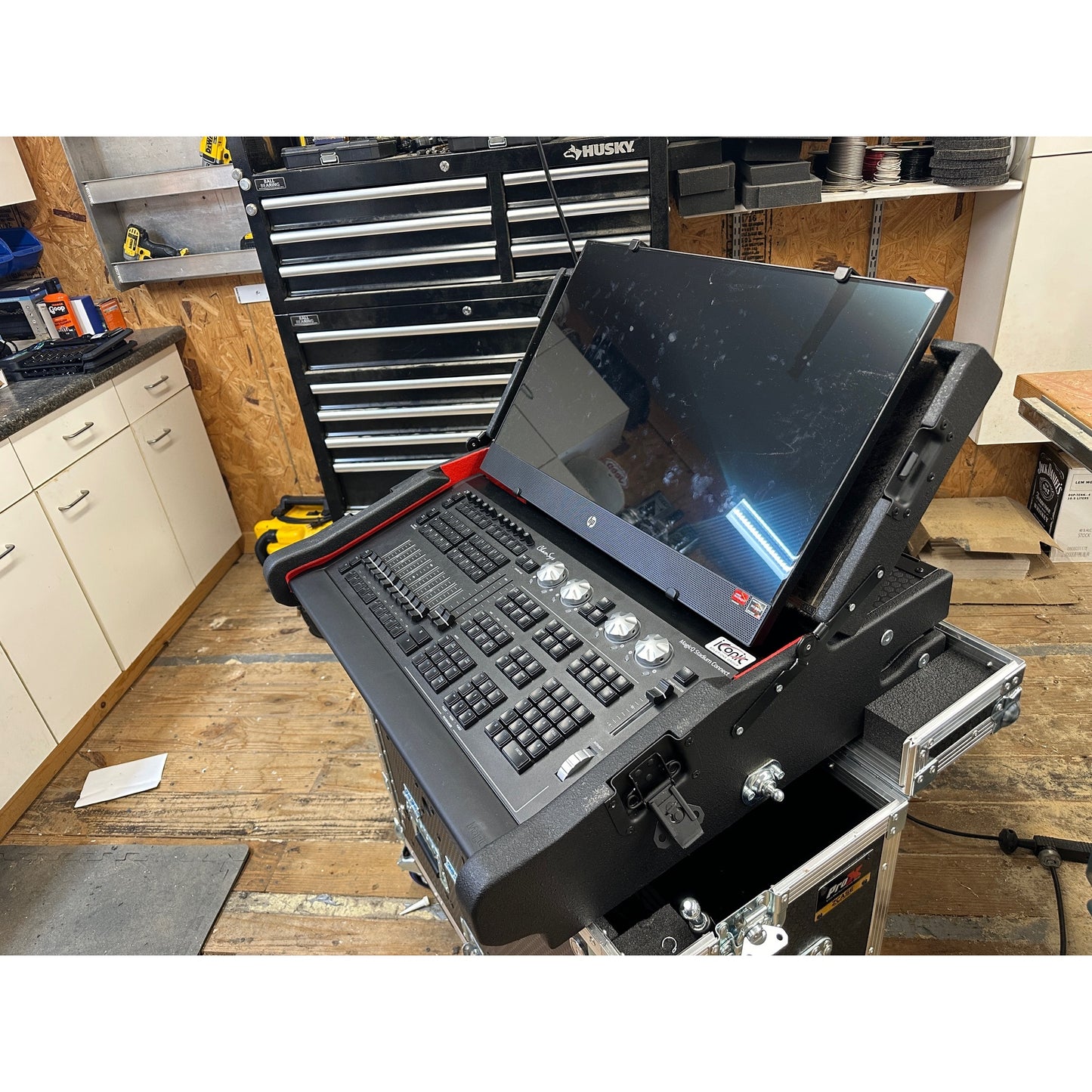 ProX Flip-Ready Hydraulic Console Case For Digital Audio Consoles | ChamSys MagicQ MQ250 | Fixed
