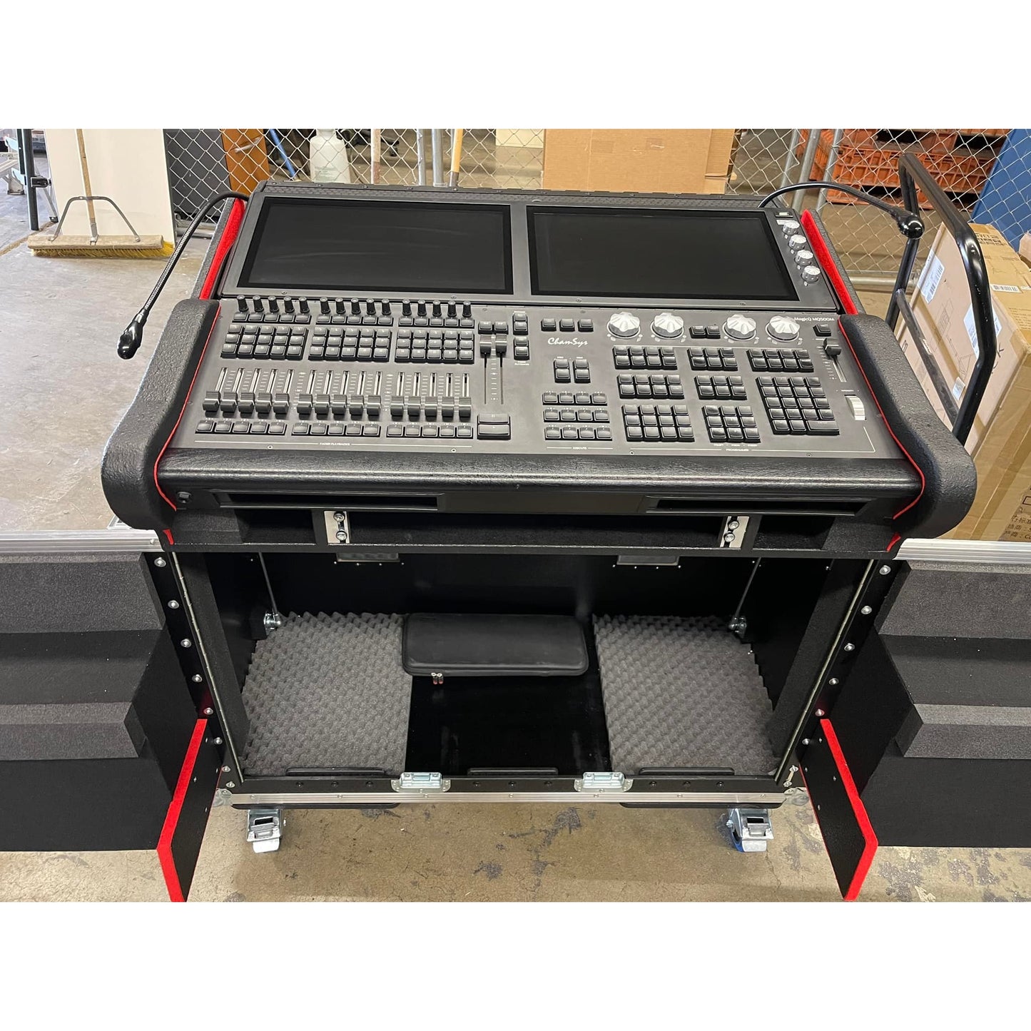 ProX Flip-Ready Hydraulic Console Case For Digital Audio Consoles | ChamSys MagicQ MQ500M | Fixed