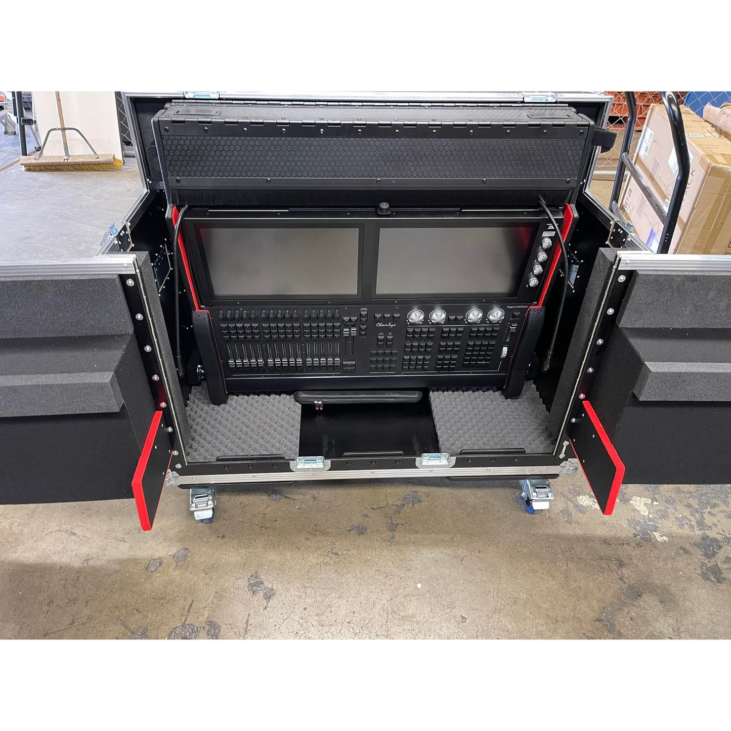ProX Flip-Ready Hydraulic Console Case For Digital Audio Consoles | ChamSys MagicQ MQ500M | Fixed