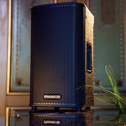 Pioneer XPRS102 10-Inch Powered Speaker lifestyle