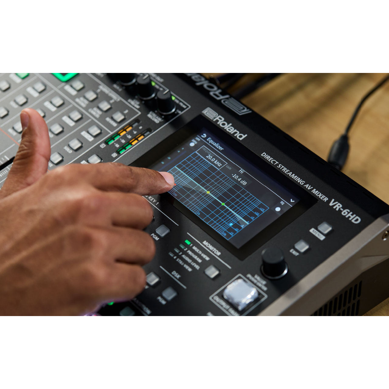 Roland VR-6HD Direct Streaming AV Mixer detail 3