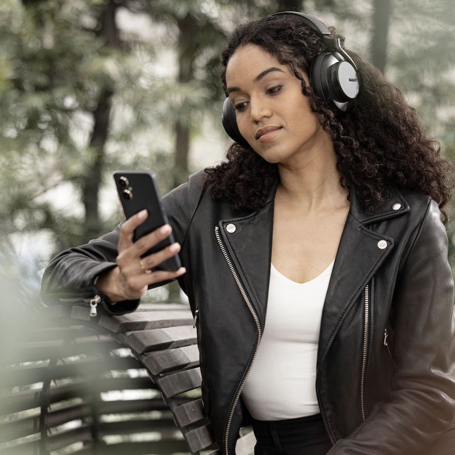 Shure AONIC 50 Gen 2 Wireless Headphones lifestyle 1