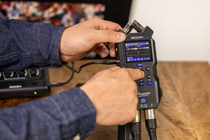 Zoom H4essential ZH4E 4-Track 32-Bit Float Audio Recorder
