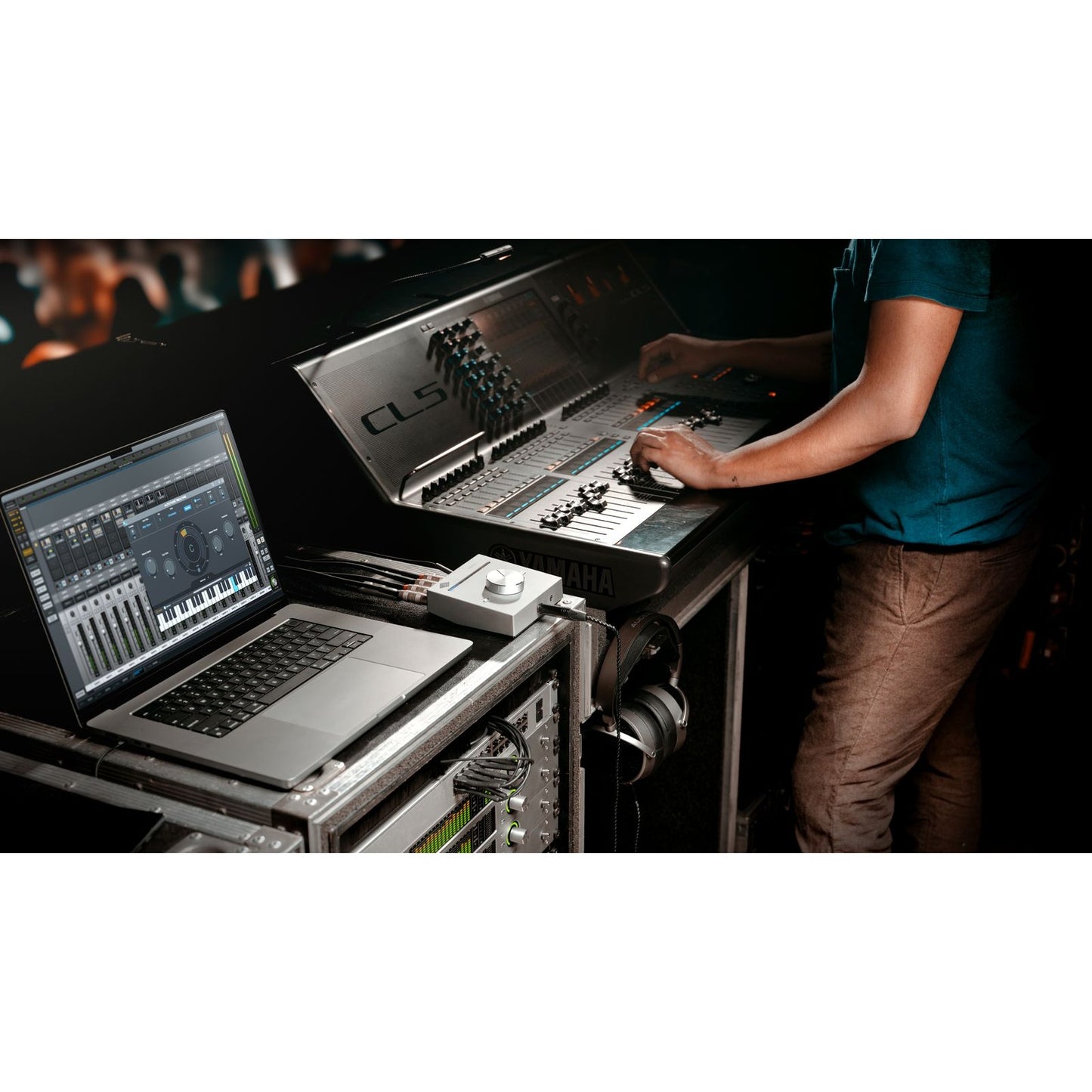 Universal Audio Apollo x16D Networked Audio Interface Dante Thunderbolt | UAD Complete