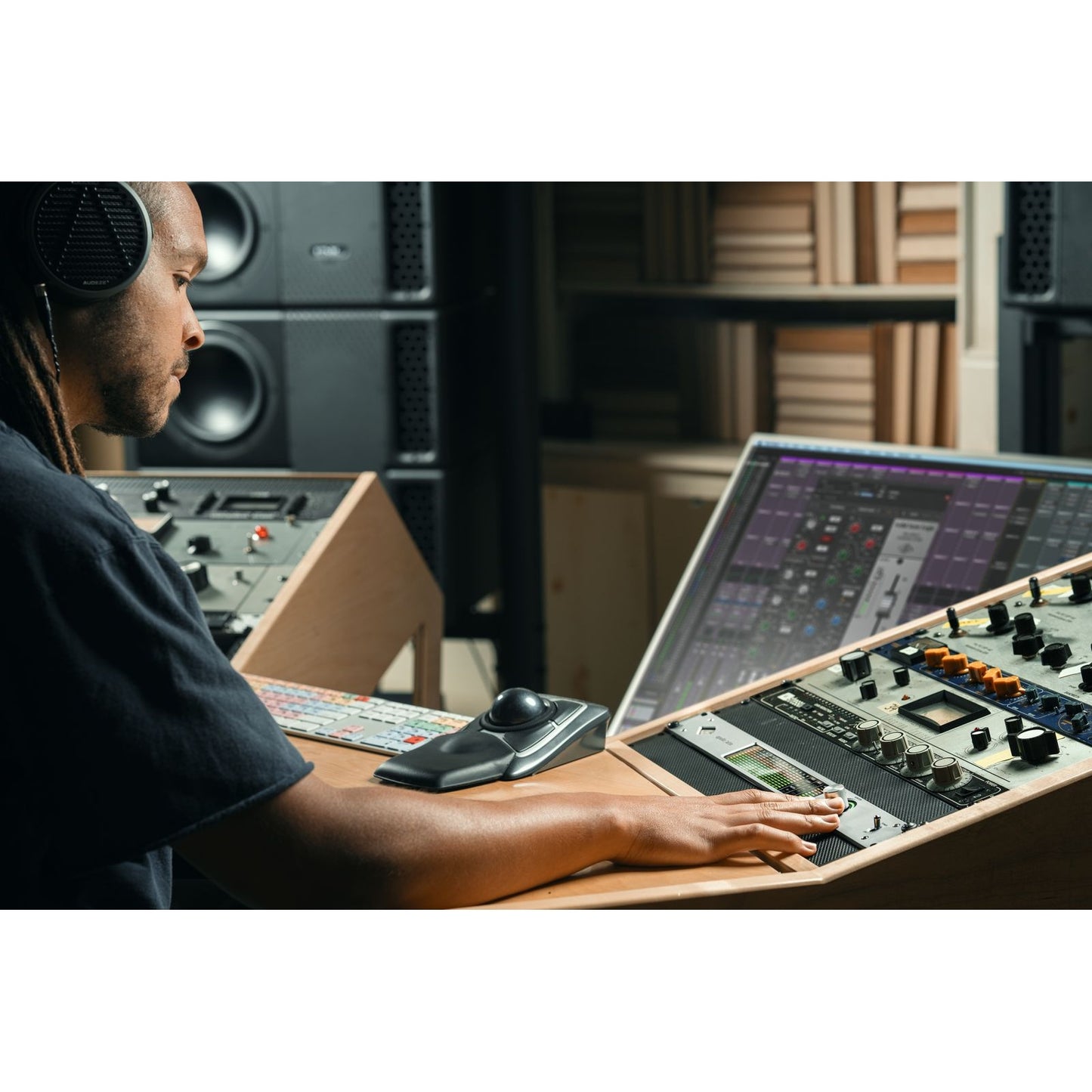 Universal Audio Apollo x16D Networked Audio Interface Dante Thunderbolt | UAD Complete