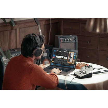 Universal Audio Apollo Twin X QUAD Desktop Thunderbolt Interface | UAD Analog Classics Pro