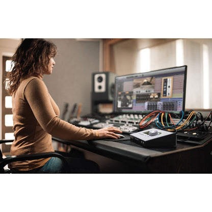 Universal Audio Apollo x4 Desktop Thunderbolt Audio Interface | UAD Analog Classics