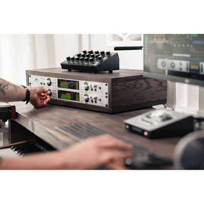 Universal Audio Apollo x6 Gen 2 Audio Interface 1U Rackmount Thunderbolt | UAD Analog Classics