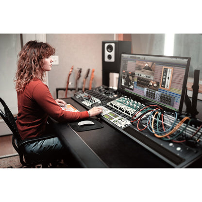 Universal Audio Apollo x8p Gen 2 Audio Interface 16x22 Thunderbolt With HEXA Core DSP | UAD Analog Classics