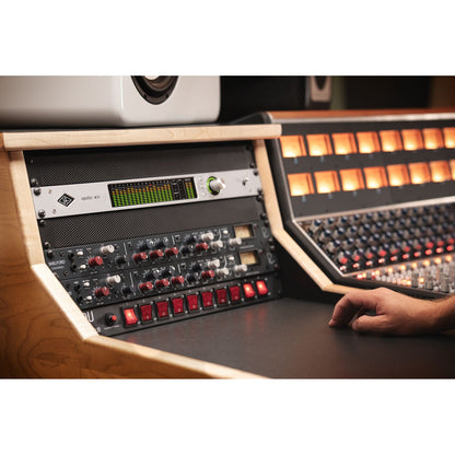 Universal Audio Apollo x16 18x20 Thunderbolt Interface | UAD Analog Classics