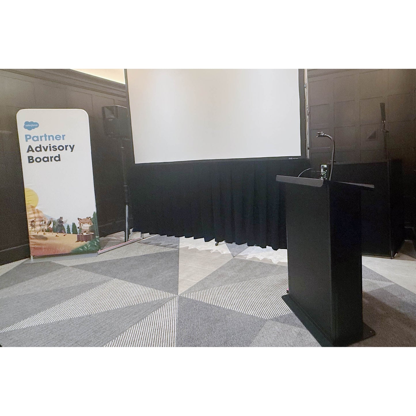 ProX X-MAESTROMEDIABL Maestro Media Lectern With TV Mount and Mic Stands
