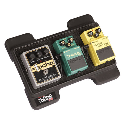 16006_Gator-G-MINI-BONE-Mini-Bone-Pedal-Board-w_-Carry-Bag_ALT01sqr
