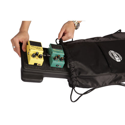 16006_Gator-G-MINI-BONE-Mini-Bone-Pedal-Board-w_-Carry-Bag_ALT04sqr