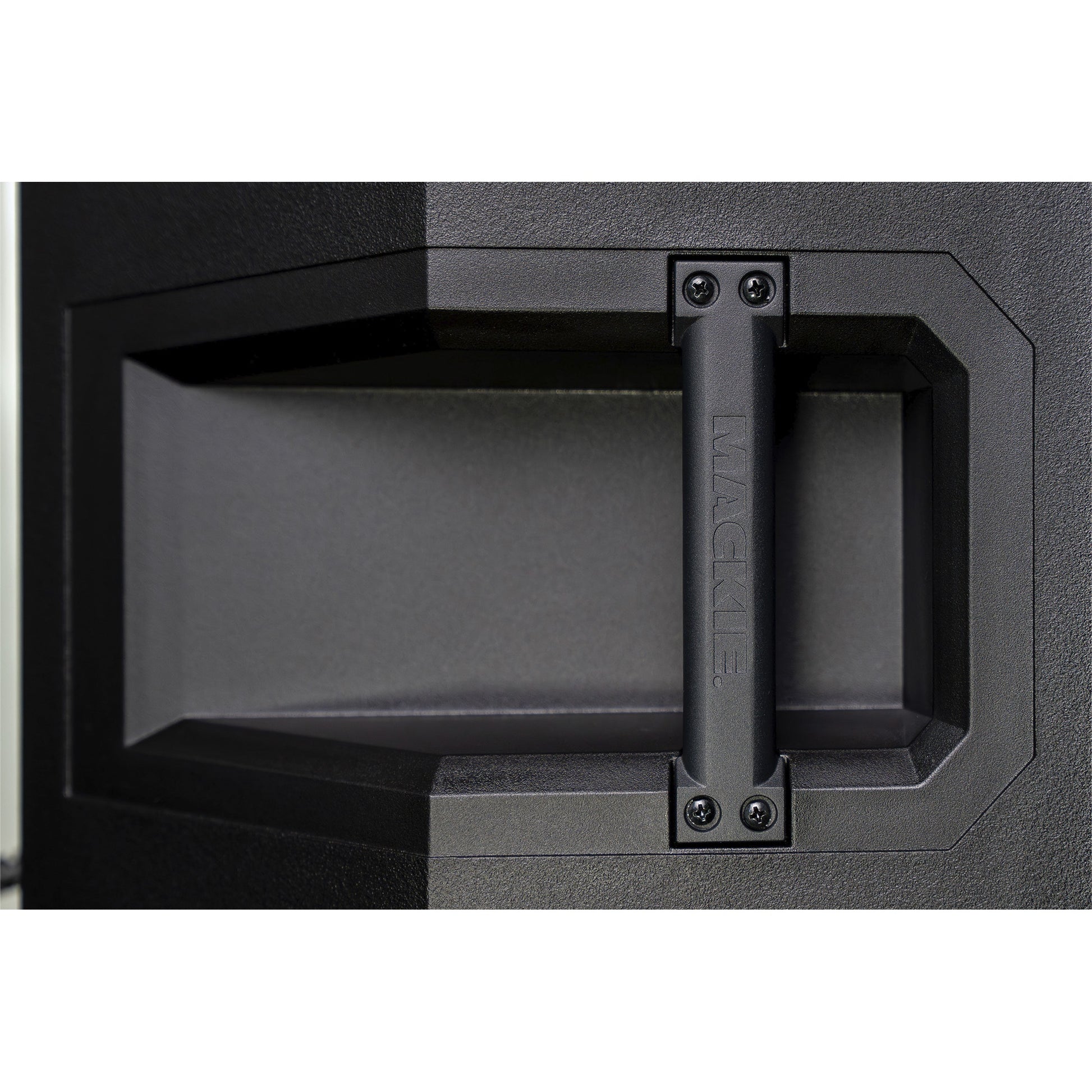 205508_Mackie-2061035-00-Powered-PA-Speaker-With-Bluetooth_ALT4sqr