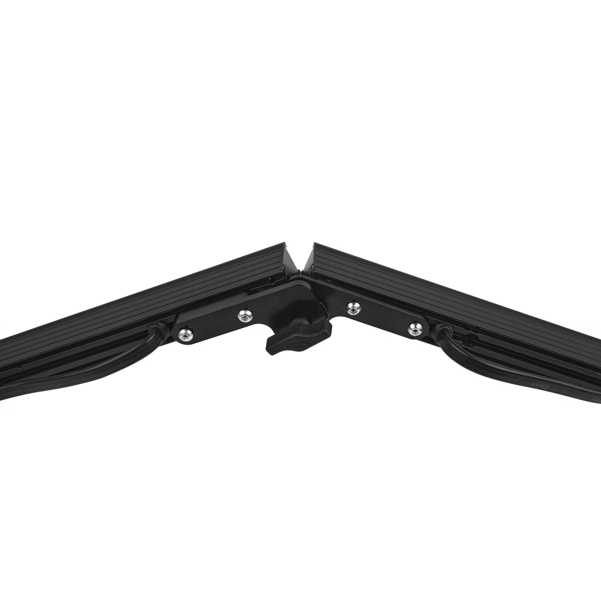 VDO Sceptron XB angled corner joint hardware connecting two battens in a V configuration, Martin Lighting