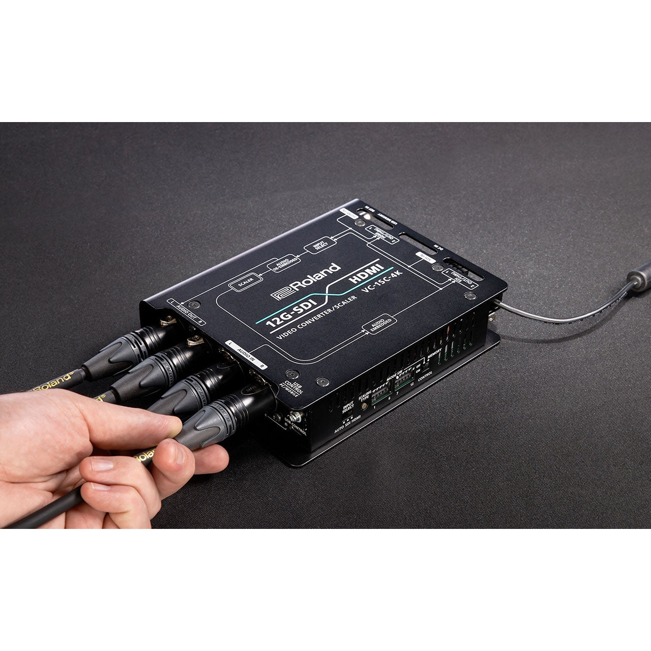Roland 424981A VC-1SC-4K Compact 4K Video Converter and Scaler
