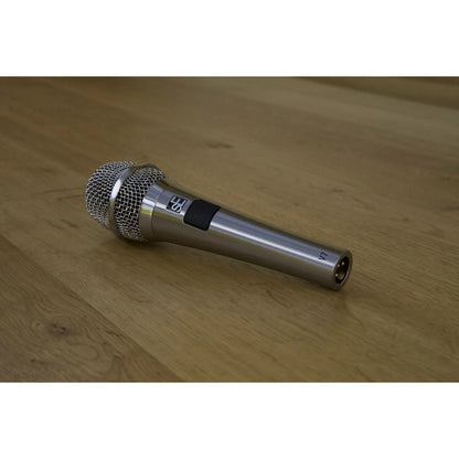 sE Electronics V7PTTNI Supercardioid Dynamic Handheld Mic With Push-To-Talk