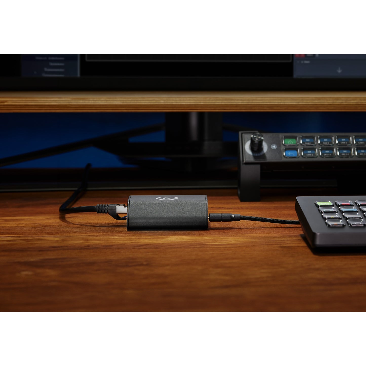 207950_Elgato-10GBW9901-Stream-Deck-Ethernet-Network-Dock_ALT06sqr