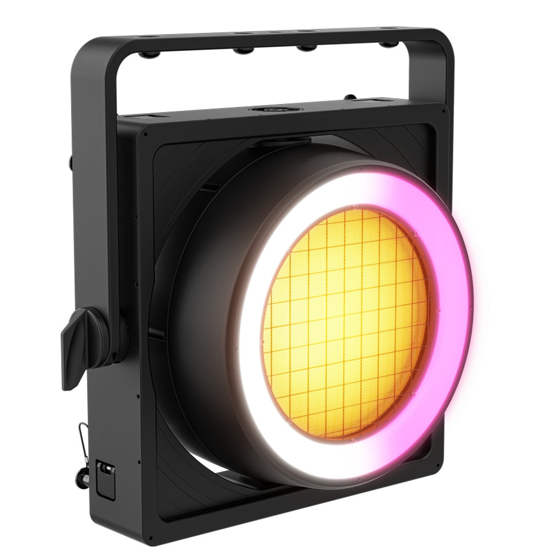 208162_Chauvet-Pro-STRIKEARRAYULTRA-IP65-RGBA-WW-Audience-Blinder_ALT11sqr
