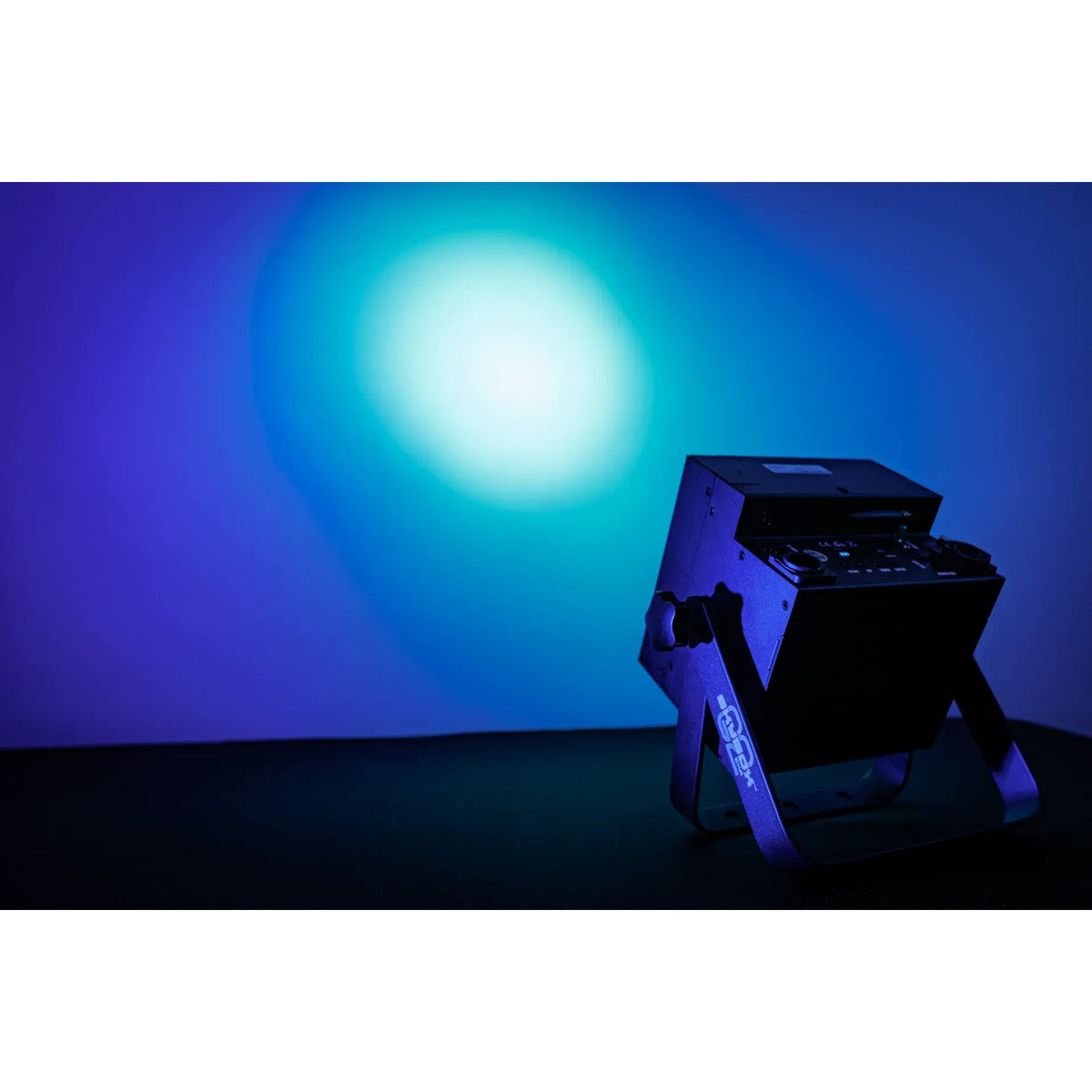 208892_Blizzard-124703-SkyBox-G2-Exa-RGBAW+UV-Battery-Wash-Fixture_ALT03sqr