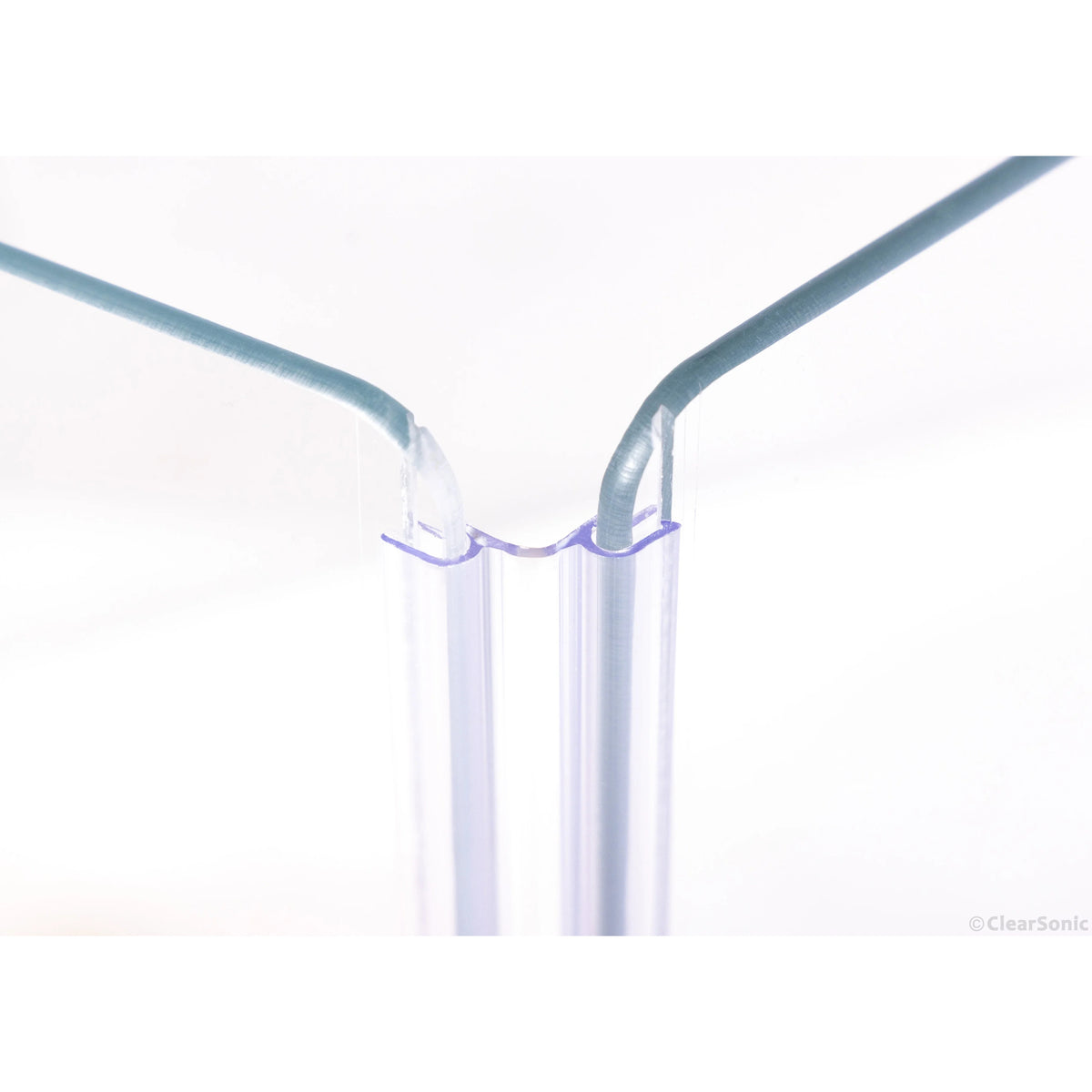 A2478 panel hinge detail showing interlocking tooth-in-groove extrusion joining two acrylic panels, ClearSonic