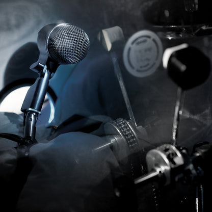 Shure Beta 52A Supercardioid Dynamic Kick Drum Microphone lifestyle 1