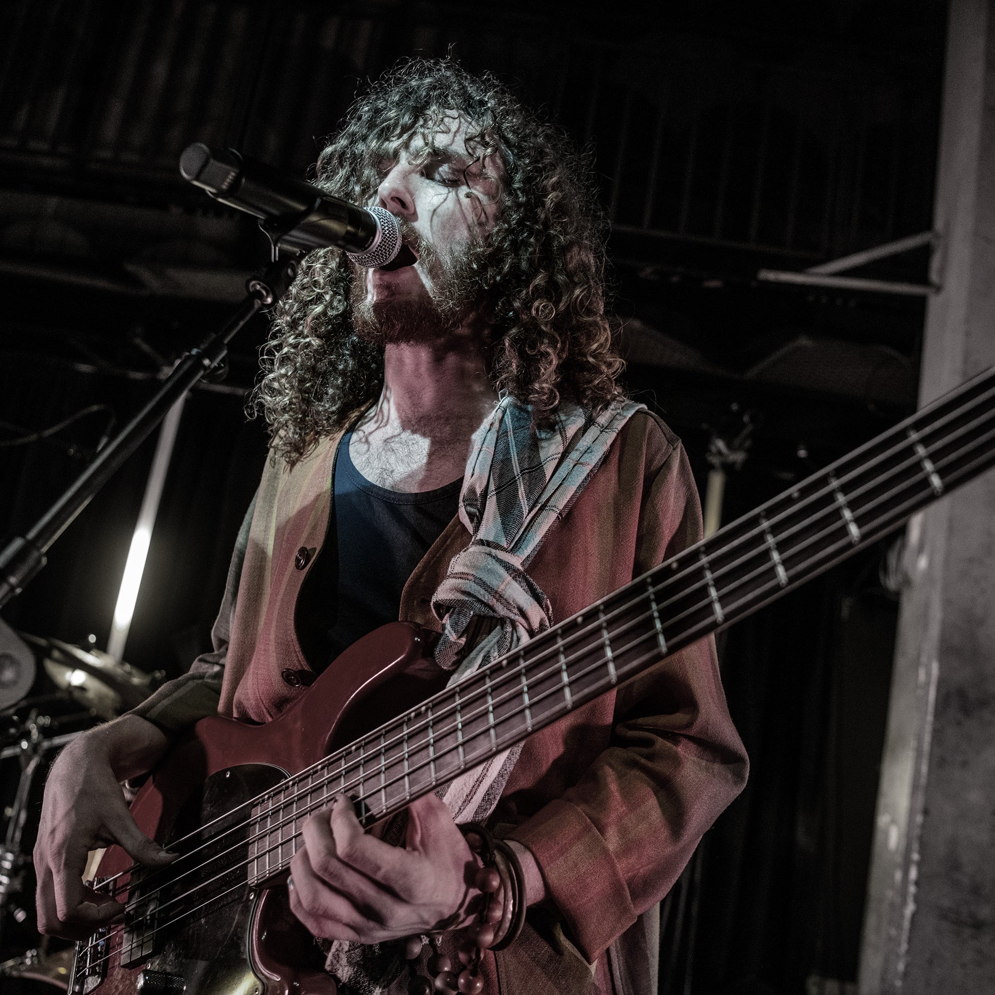 Shure ULXD2/SM58 Digital Handheld Transmitter lifestyle